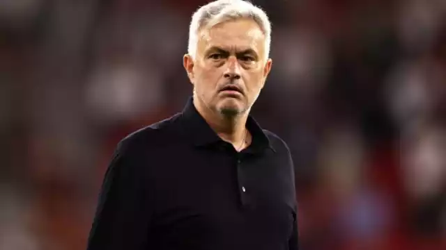José Mourinho es multado y suspendido por insultar a árbitro en la Serie A