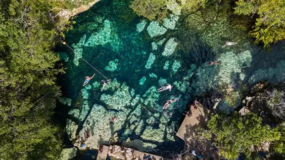 Existe otro cenote con el mismo nombre, ubicado en Bacalar