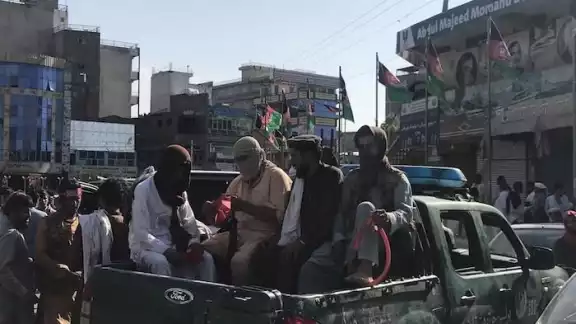Los talibanes llegaron a la capital del país Los talibanes llegaron a la capital del país