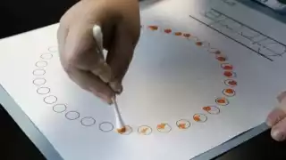 En estos cinco años, la discriminación continúa y afecta a los padres que desconocen que la ley también los protege