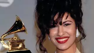 Gana su segundo Grammy a 26 años de su muerte
