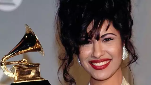 Gana su segundo Grammy a 26 años de su muerte