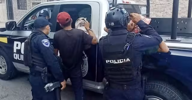 Dos jóvenes de 18 y 24 años se encontraban observando las viviendas cuando fueron detenidos