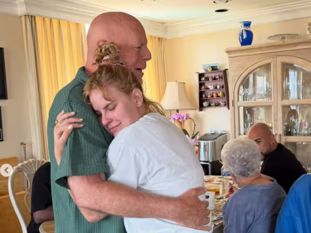 Bruce Willis se retiró de la actuación en 2022 pues enfrentaba problemas que dificultaban su habilidad de comunicarse