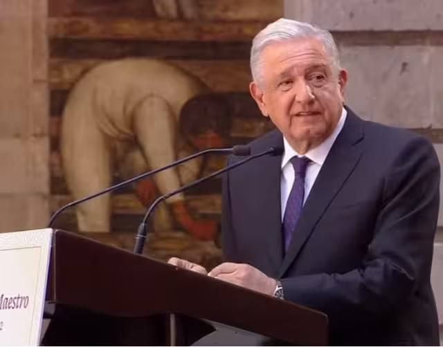 Sería el día de mañana cuando se dé un anunció en beneficio de los maestros, adelantó el mandatario