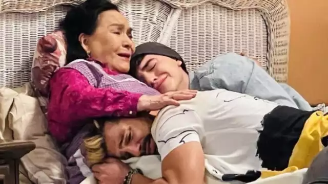 
Carmen Salinas continúa en coma tras el derrame cerebral que sufrió el pasado jueves