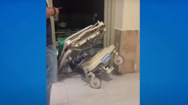 El elevador quedó encima de la camilla en la clínica del IMSS