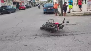 Conductor atropella a un repartidor en el centro de Progreso