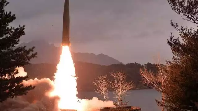 Corea del Norte confirma que lanzó un misil balístico de combustible sólido