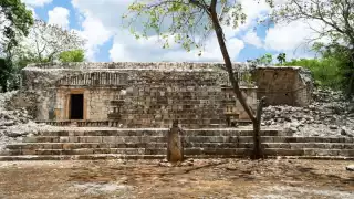   Hallan en Campeche vestigios del ferrocarril del Porfiriato y la zona arqueológica de Santa Cruz "N"  
