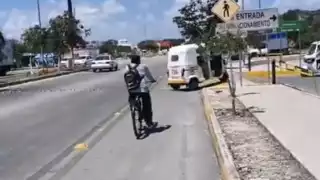 Ciclistas hartos de la falta de cultura vial en Playa del Carmen