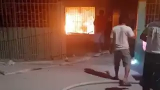 Pobladores de la localidad comentaron que debido al calor se pudo originar el cortocircuito