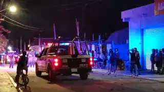 Los vecinos indicaron que la calle Coba entre Noh Bek y Gonzalo Guerrero está todo grafiteado por esos vándalos