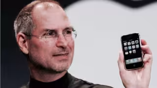 Jobs falleció a los 56 años de edad el 5 de octubre de 2011.