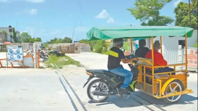 El secretario de Bienestar dijo que se refuerzan las acciones para agilizar los trámites del proyecto ferroviario