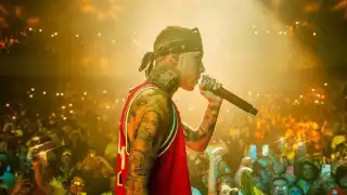 El cantante utilizó su cuenta de IG para disculparse por su actitud arriba del escenario