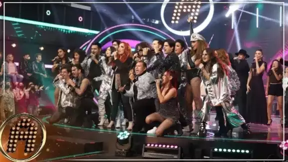 La Academia 20 Años fue amadrinada por la ganadora de su primera temporada, Myriam Montemayor Cruz La Academia 20 Años fue amadrinada por la ganadora de su primera temporada, Myriam Montemayor Cruz