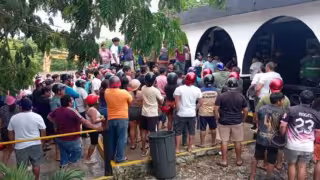 Intentan linchar a presunto ladrón en Temozón; vecinos lo retienen y exigen justicia