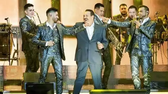 El cantante Julio Preciado y la Banda El Recodo tienen planeadas al menos 26 presentaciones