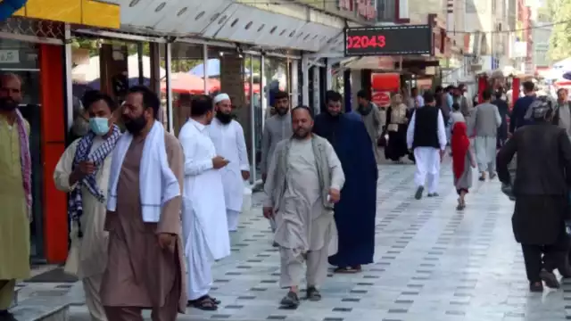 Talibanes anuncian al nuevo gobierno interino de Afganistán, que incluye a varios nombres por los que EU ofrece recompensa multimillonaria