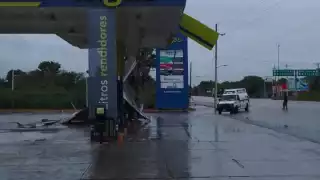 Grace paso de Huracán Categoría 1 a Tormenta Tropical