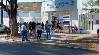 Feministas protestan en la FGE en Chetumal por feminicidios en Quintana Roo: EN VIVO