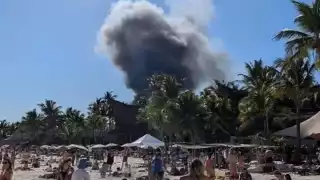 Incendio de una palapa en un restaurante de Tulum movilizó a cuerpos de emergencia
