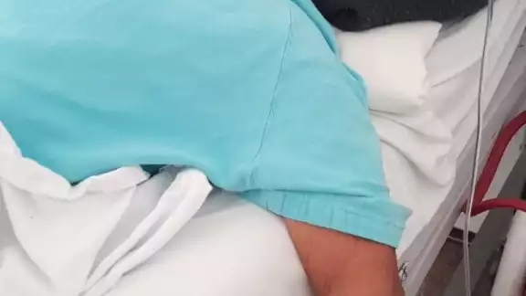 El abuelito lleva 20 días internado y no le dan respuesta