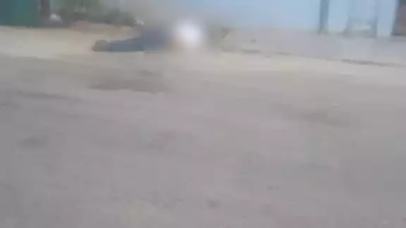 El hombre murió esta mañana El hombre murió esta mañana
