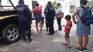 Mujer termina en el hospital tras ser atacada por perros en Mérida