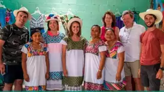 Jóvenes dejan de usar hipiles y olvidan otras tradiciones mayas en Playa del Carmen