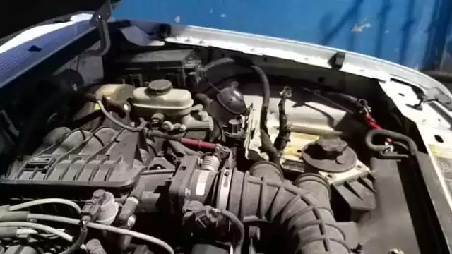 El afectado Jorge Solis cuenta que al salir de su trabajo y dirigirse a su Camioneta Ford Ranger, notó que algo andaba mal