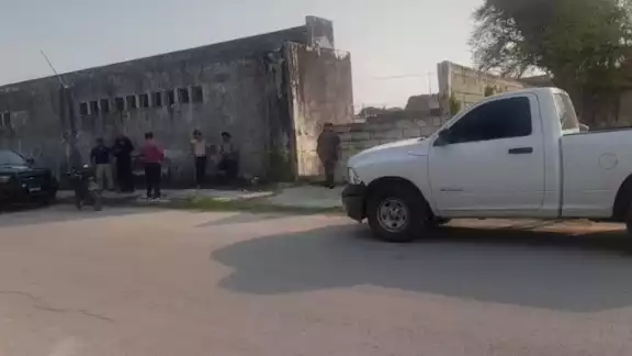 Tenía huellas de puñaladas en el torax Tenía huellas de puñaladas en el torax