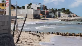 Progreso busca poner en orden predios con adeudos en la zona costera