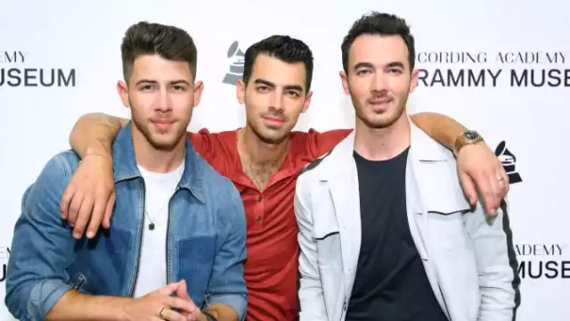Jonas Brothers tuvo que suspender su concierto en México