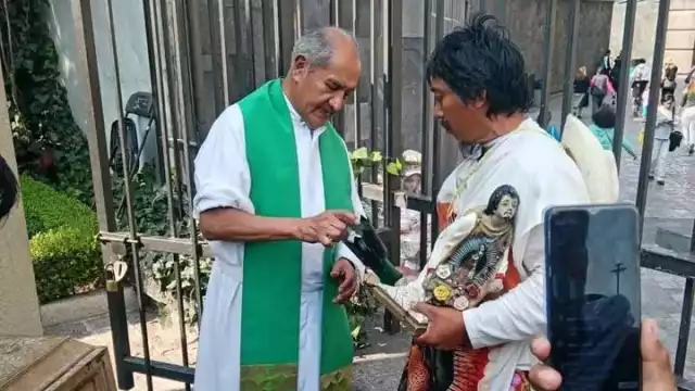 Los antorchistas Los mensajeros de María inician oficialmente el viaje de vuelta a su tierra natal