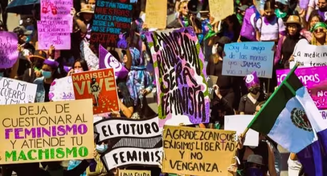 Miles de mujeres se dieron cita en las calles de la CDMX para protestas en contra de la violencia que viven a diario. Foto: Twitter