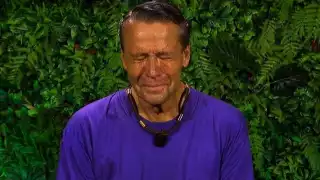 Alfredo Adame fue golpeado afuera de su casa y aseguró que no puede ver del ojo derecho por las lesiones