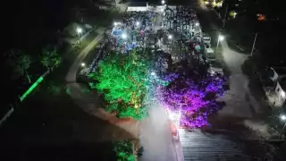 Cementerio de Chocholá totalmente iluminado