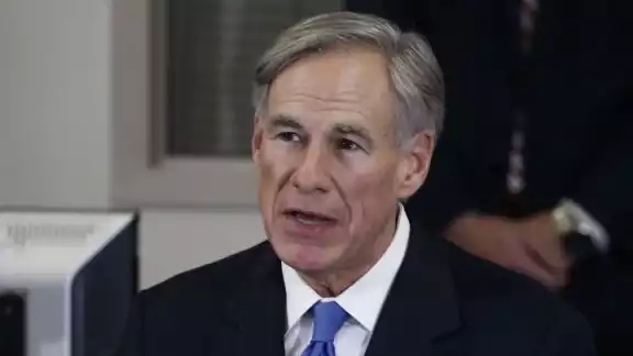 Greg Abbott, gobernador de Texas, culpó a Joe Biden de la muerte de 42 migrantes esta tarde en San Antonio Greg Abbott, gobernador de Texas, culpó a Joe Biden de la muerte de 42 migrantes esta tarde en San Antonio