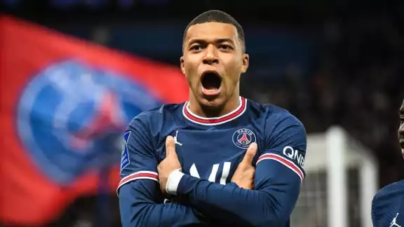 Mbappe habría firmado el mejor contrato en la historia del futbol