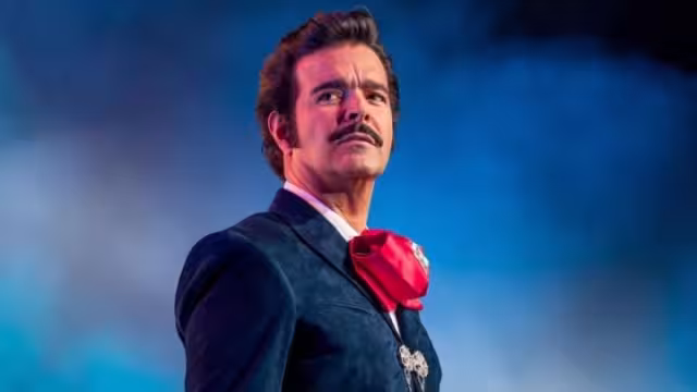 Pablo Montero interpreta el personaje de Vicente Fernández. Foto: Twitter