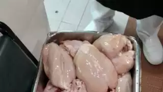 El trabajador quería llevarse la comida