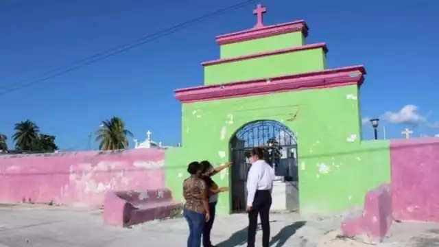 La alcaldesa de dicho municipio Cinthya Velázquez Rivero dio a conocer que se llevaron a cabo acciones de sanitización y limpieza en el cementerio