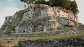 Aké, jugó un papel importante en el aspecto político y estratégico durante el período de 250 y 900 d.C.