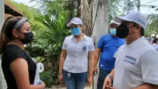 Pili Santos visitó los 22 municipios que integran el Distrito XV