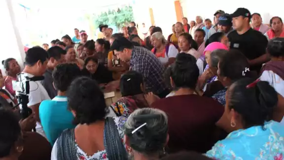 La autoridad municipal aceptó cumplir las peticiones de los vecinos de la comisaría de Sahcabá La autoridad municipal aceptó cumplir las peticiones de los vecinos de la comisaría de Sahcabá