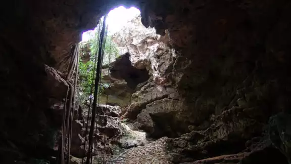 Algunas de las galerías de las grutas de Loltún y Balancanché todavía están inundadas, declaró el INAH