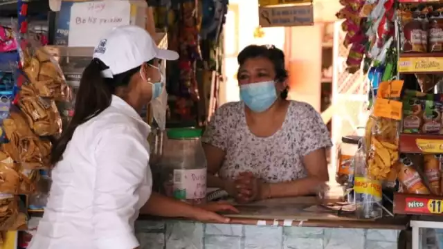 La candidata por el distrito local V, Karla Salazar, da a conocer los ejes de la propuesta "Más Mérida"