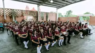 “El olor es tan desagradable que es imposible concentrarse”: Alumnos del Cobay de Tixcacalcupul denuncian condiciones insalubres